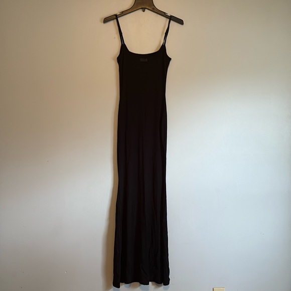 SKIMS Dresses & Skirts - SKIMS ribbed Maxi Dress, color-onyx, size-large, NWT